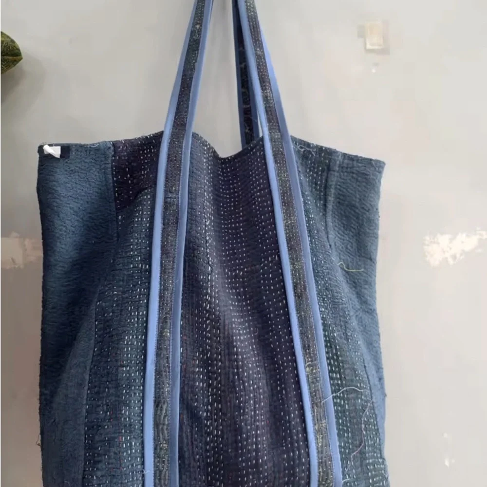 Kantha Weekender Tote Bag - overdyed - Picture 3 of 4